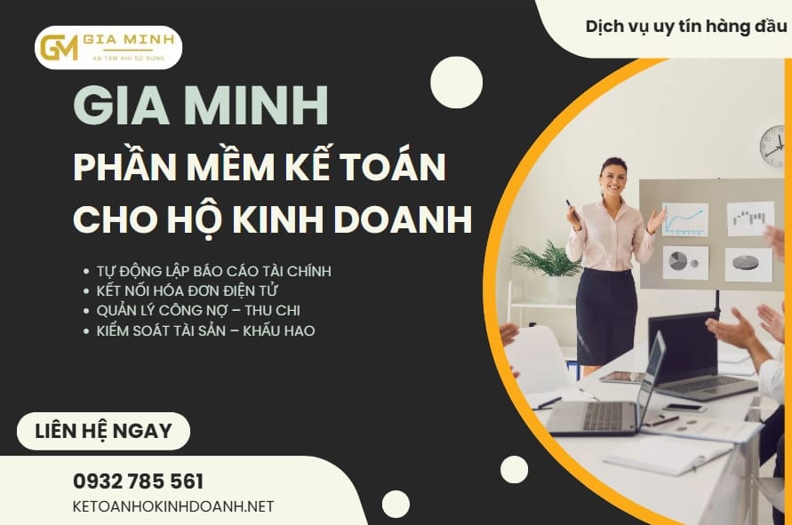 Nhân viên quán trà sữa chấm công theo ca trên phần mềm MISA